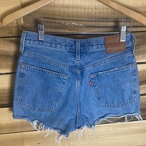 Levi's Premium Quality Big E 501 Classic Blue Jean Shorts raw hem size 25